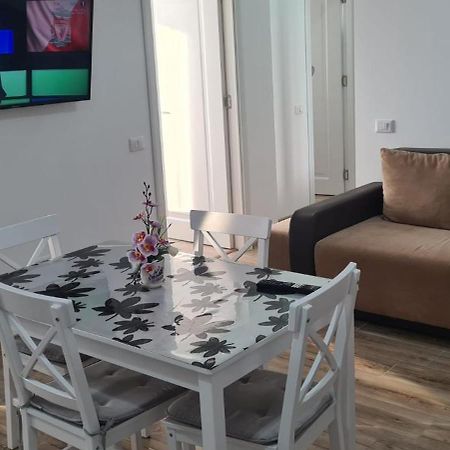 Apartament Lucian Apartment Ramnicu Valcea Exterior photo