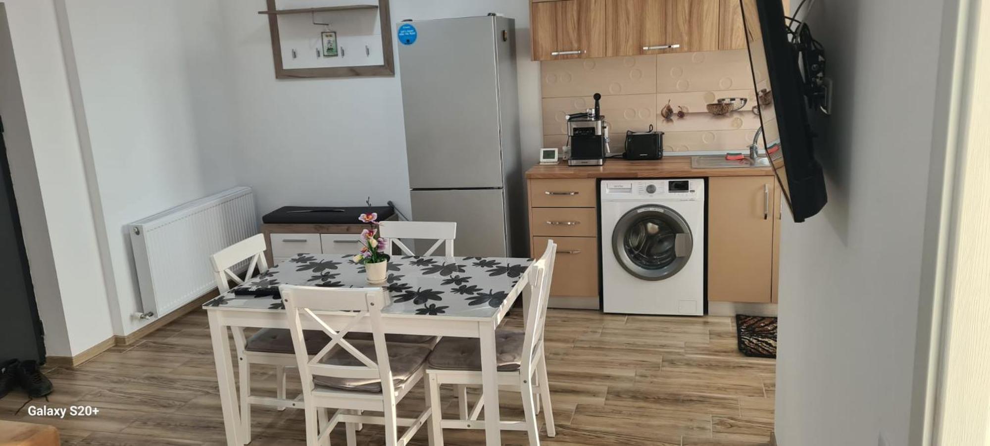 Apartament Lucian Apartment Ramnicu Valcea Exterior photo